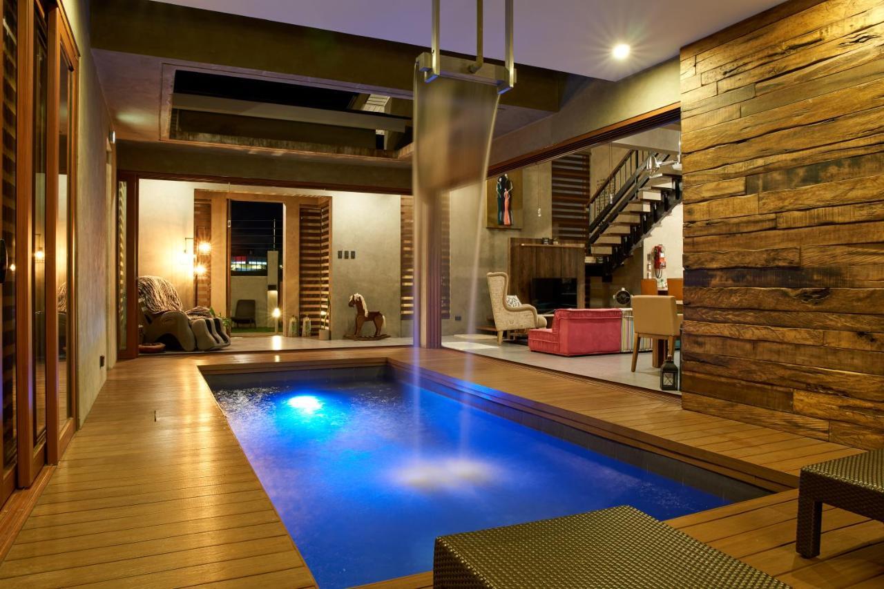Isla Villa 1 Amazing Waterfall Pool House Near Beach, Bars & Restaurants Isla de Mactán Exterior foto